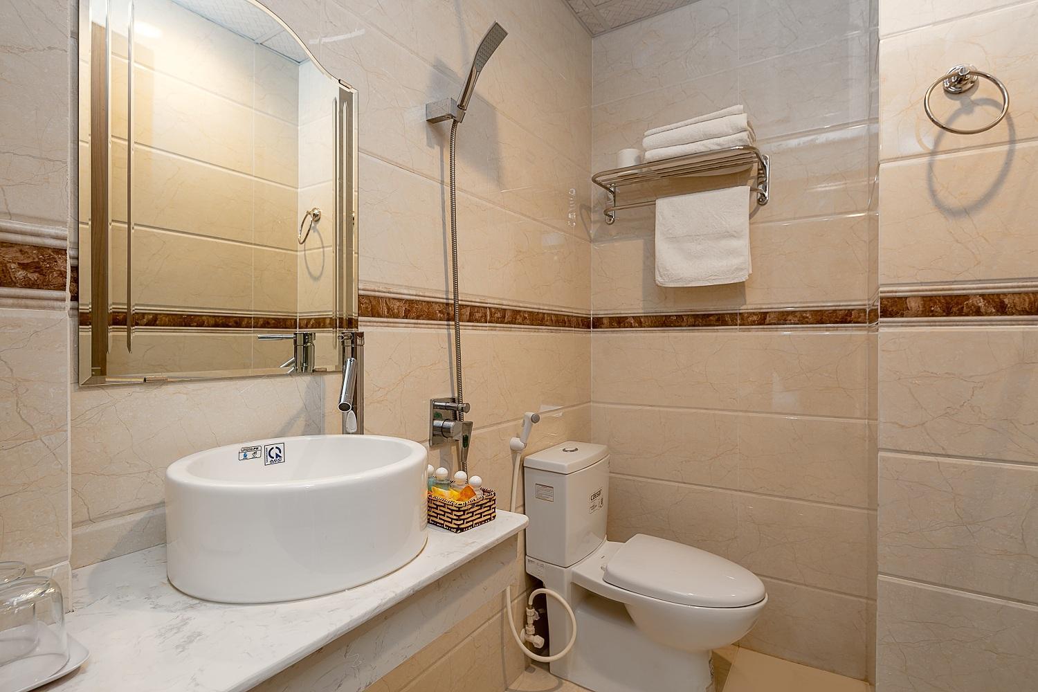 Duong Gia Hotel Dn By - Bay Luxury Đà Nẵng Kültér fotó